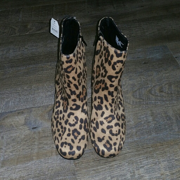 time and tru leopard boots